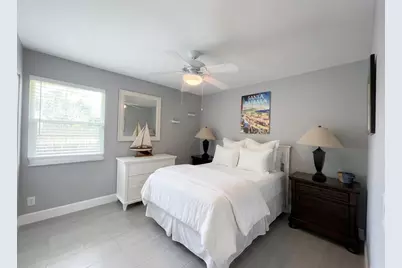 222 SE 3rd Street, Boynton Beach, FL 33435 - Photo 11