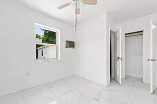 8800 NW 33 Ave Rd, Miami, FL 33147 - Photo 29