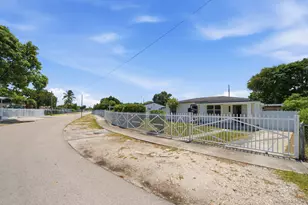 8800 NW 33 Ave Rd, Miami, FL 33147 - Photo 45