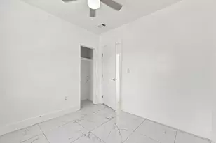 8800 NW 33 Ave Rd, Miami, FL 33147 - Photo 19