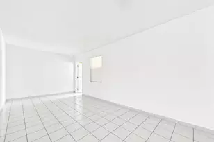 8800 NW 33 Ave Rd, Miami, FL 33147 - Photo 5