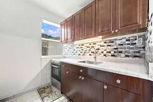8800 NW 33 Ave Rd, Miami, FL 33147 - Photo 7