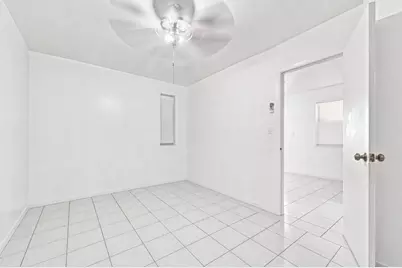 8800 NW 33 Avenue Road, Miami, FL 33147 - Photo 25
