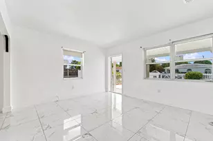 8800 NW 33 Ave Rd, Miami, FL 33147 - Photo 15