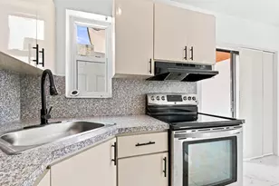 8800 NW 33 Ave Rd, Miami, FL 33147 - Photo 9