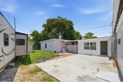 8800 NW 33 Avenue Road, Miami, FL 33147 - Photo 37