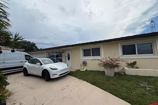 3139 Egremont Dr, West Palm Beach, FL 33406 - Photo 1