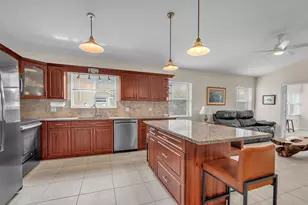 8576 Windy Cir, Boynton Beach, FL 33472 - Photo 7