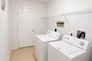 2017 SE Dranson Cir, Port Saint Lucie, FL 34952 - Photo 11