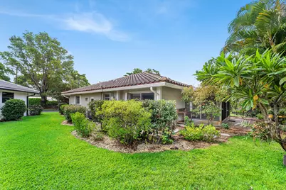 1752 Riverwood Lane, Coral Springs, FL 33071 - Photo 23