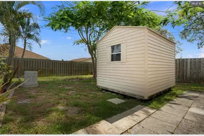 329 SE Oakridge Drive, Port Saint Lucie, FL 34984 - Photo 17