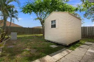 329 SE Oakridge Dr, Port Saint Lucie, FL 34984 - Photo 17
