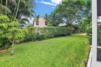 5285 NW 117th Avenue, Coral Springs, FL 33076 - Photo 7