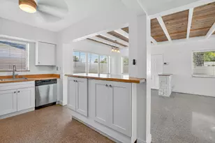 910 SE 3rd St, Boynton Beach, FL 33435 - Photo 13
