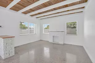 910 SE 3rd St, Boynton Beach, FL 33435 - Photo 9