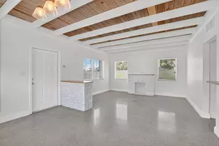 910 SE 3rd St, Boynton Beach, FL 33435 - Photo 5