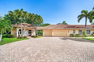 221 Thornton Dr, Palm Beach Gardens, FL 33418 - Photo 3