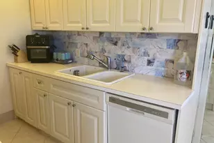 1097 Cornwall E, Boca Raton, FL 33434 - Photo 5