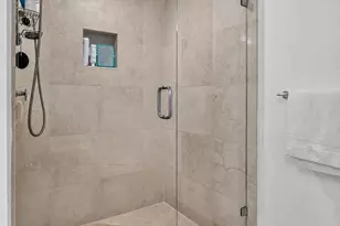 19400 Turnberry Way, Aventura, FL 33180 - Photo 17