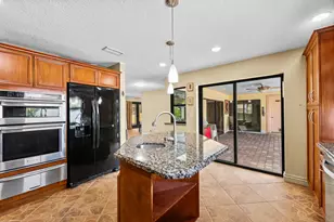 7970 NW 1st Ct, Margate, FL 33063 - Photo 5