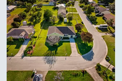 1462 SE North Balcourt Court SE, Port Saint Lucie, FL 34952 - Photo 3