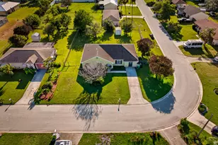 1462 SE North Balcourt Ct SE, Port Saint Lucie, FL 34952 - Photo 3
