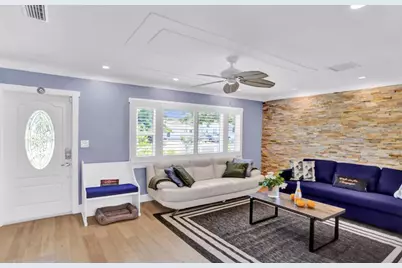 42 SW 12th Street, Dania Beach, FL 33004 - Photo 15