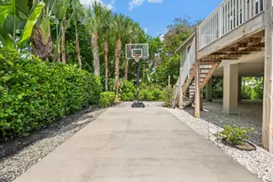 1790 NE Mango Terrace, Jensen Beach, FL 34957 - Photo 33