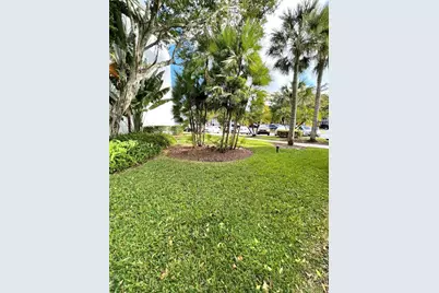 711 N Pine Island Road #305, Plantation, FL 33324 - Photo 25