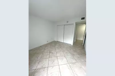 711 N Pine Island Road #305, Plantation, FL 33324 - Photo 15