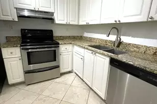 711 N Pine Island Rd, Plantation, FL 33324 - Photo 9