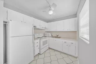 308 Fanshaw H, Boca Raton, FL 33434 - Photo 9