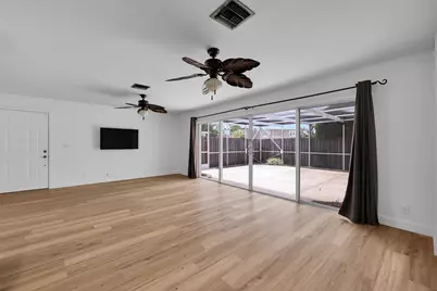 11557 Winchester Drive, Palm Beach Gardens, FL 33410 - Photo 9