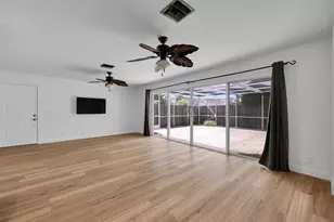 11557 Winchester Dr, Palm Beach Gardens, FL 33410 - Photo 9