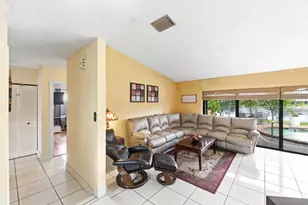 9437 NW 46th Ct, Sunrise, FL 33351 - Photo 5