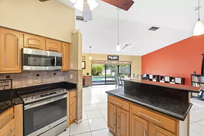 9437 NW 46th Court, Sunrise, FL 33351 - Photo 7