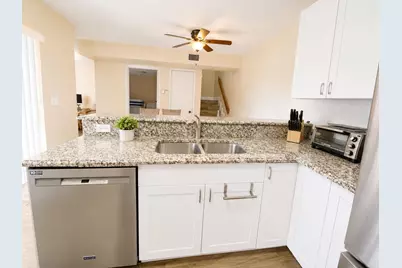 192 Springdale Circle, Palm Springs, FL 33461 - Photo 3