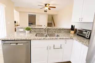 192 Springdale Cir, Palm Springs, FL 33461 - Photo 3