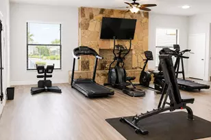 192 Springdale Cir, Palm Springs, FL 33461 - Photo 21