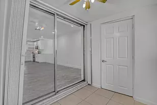 2940 Crosley Dr E, West Palm Beach, FL 33415 - Photo 17