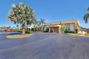 2940 Crosley Dr E, West Palm Beach, FL 33415 - Photo 23