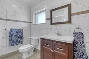 2940 Crosley Dr E, West Palm Beach, FL 33415 - Photo 9