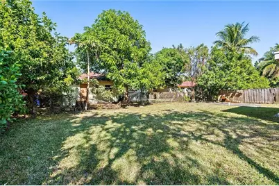 583 NW 17th Place, Fort Lauderdale, FL 33311 - Photo 11