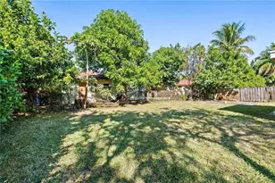 583 NW 17th Pl, Fort Lauderdale, FL 33311 - Photo 11