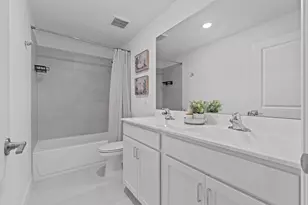 6001 Woods Edge Cir, Riviera Beach, FL 33410 - Photo 27