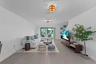 6001 Woods Edge Cir, Riviera Beach, FL 33410 - Photo 13
