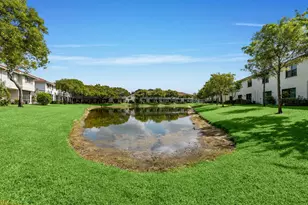 6001 Woods Edge Cir, Riviera Beach, FL 33410 - Photo 35