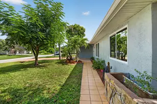 2231 SE Glover St, Port Saint Lucie, FL 34984 - Photo 3