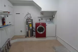 11379 NW 34th Pl, Sunrise, FL 33323 - Photo 17
