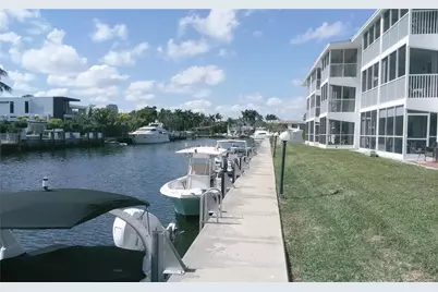 465 Paradise Isle Boulevard #307, Hallandale Beach, FL 33009 - Photo 17